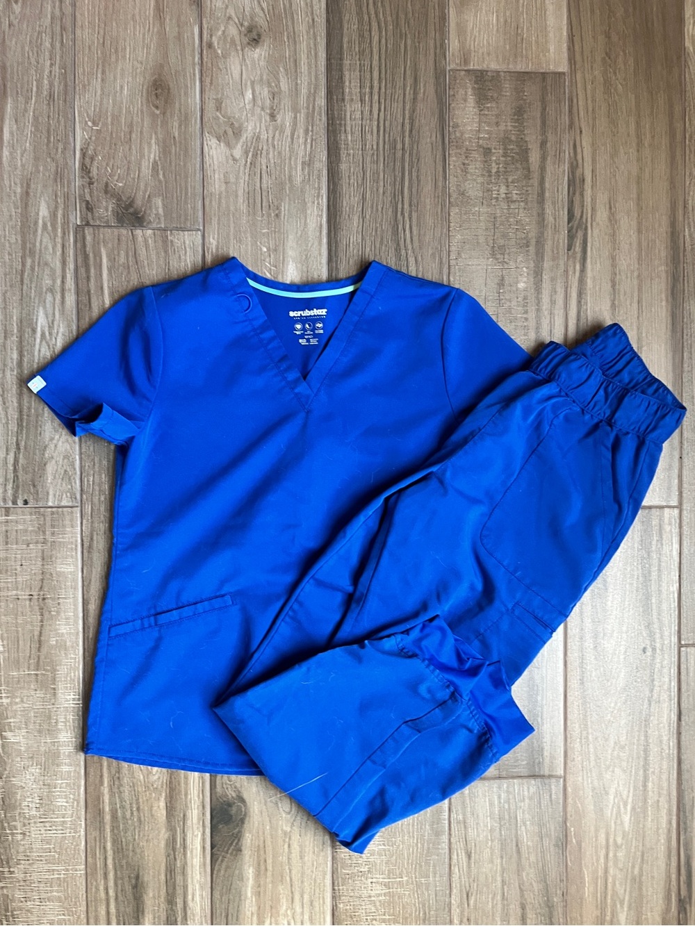 Scrubstar Blue V‑Neck Medical Top with joggers